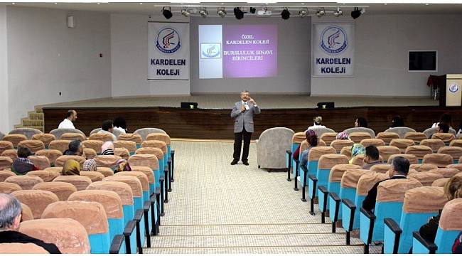 Kardelen Koleji'nde veli toplantıları devam ediyor