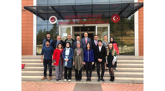 KSMMMO Başkanı Özdemir, öğrencilere muhasebe mesleği hakkında bilgiler verdi