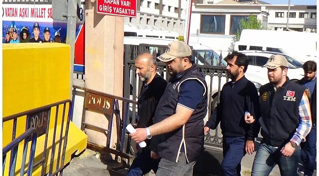 MİT'in Gabon'da düzenlediği operasyonla yakalanan 3 FETÖ üyesi adliyeye sevk edildi