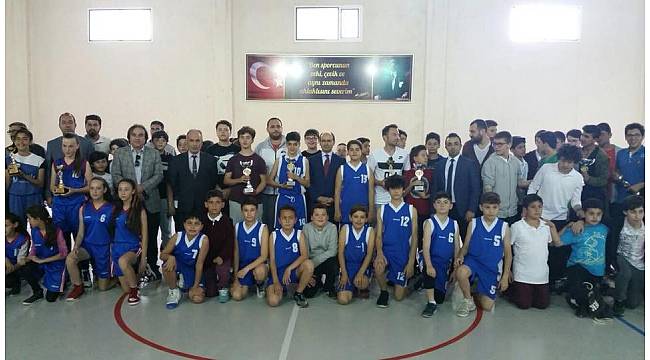 Söke'de okullar arası basketbol heyecanı yaşandı