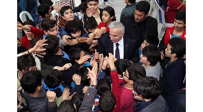 Vali Süleyman Kamçı'dan "23 Nisan Ulusal Egemenlik ve Çocuk Bayramı" Mesajı