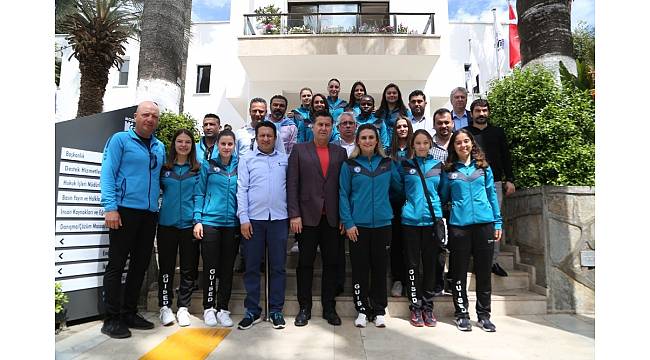 Yalıkavak Spor Bayan Hentbol Takımı Süper Lig yolunda