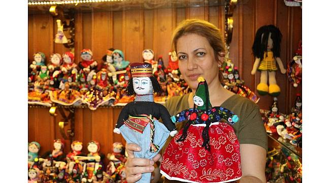 'Barbie' ve 'Sindy' bebek yerine 'Ezo Gelin' bebekler