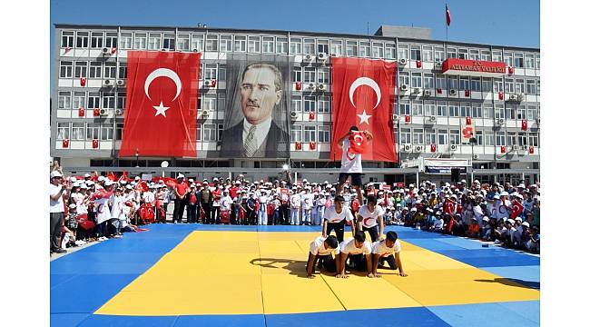 Adıyaman'da 19 Mayıs coşkuyla kutlandı