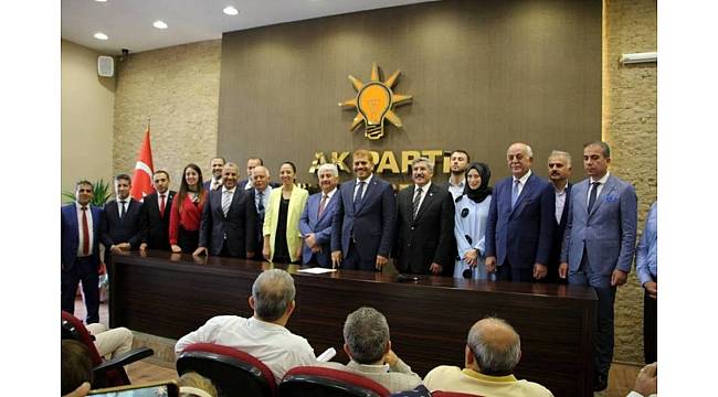 AK Parti Hatay milletvekili adayları İskenderun'da tanıtıldı