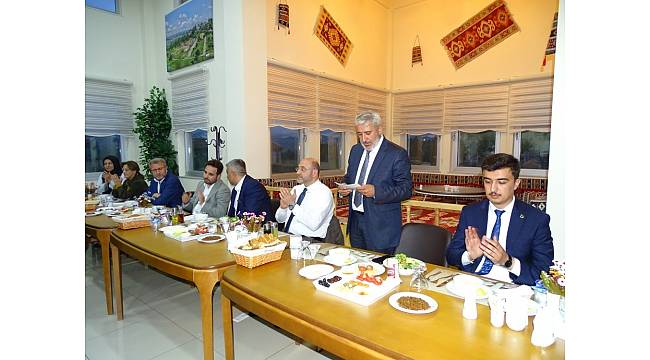 AK Parti Kütahya milletvekili adayları Hisarcıklılar'la buluştu