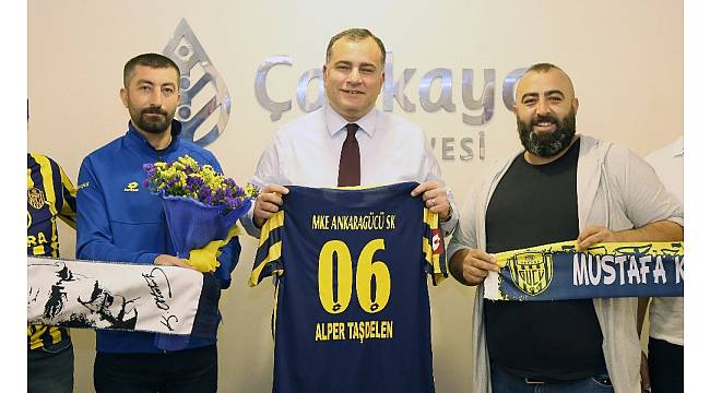 Ankaragücü taraftarından Başkan Taşdelen'e teşekkür ziyareti