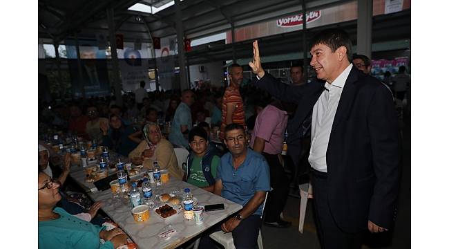 Antalya Büyükşehir Alanya'da iftar sofrası kurdu