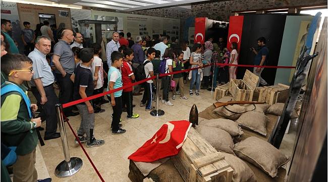 Aydın Büyükşehir'den Karacasu'da Çanakkale sergisi