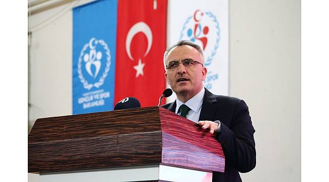 Bakan Ağbal Bayburt'ta 19 Mayıs kutlamalarına katıldı