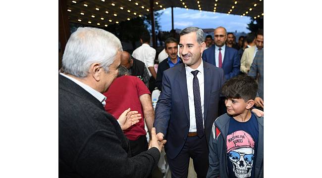 Başkan çınar personelleri iftarda ağırladı