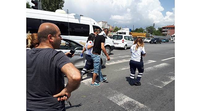 Başkent'te zincirleme trafik kazası: 3'ü polis 4 yaralı