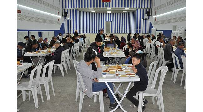 Belediye'den iftar sofrası