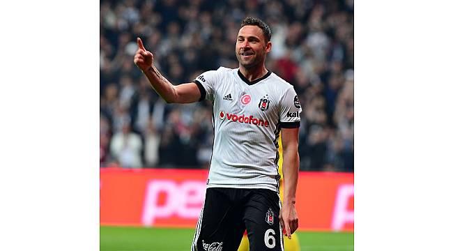 Beşiktaş Tosic&#39;i borsaya bildirdi