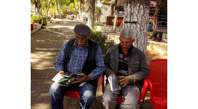 Bu ilçede her yerde kitap okunuyor