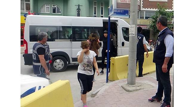 Burdur'daki masaj ve güzellik salonlarına eş zamanlı fuhuş baskını: 7 gözaltı