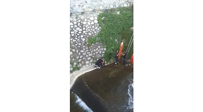 Bursa'da madde bağımlısı genç dereye düştü