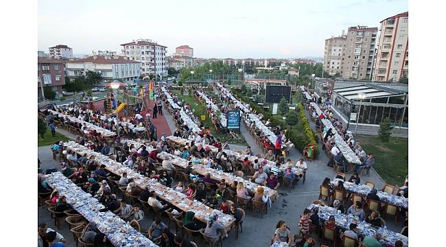 Büyükkılıç Esenyurt halkı ile iftar sofrasında buluştu