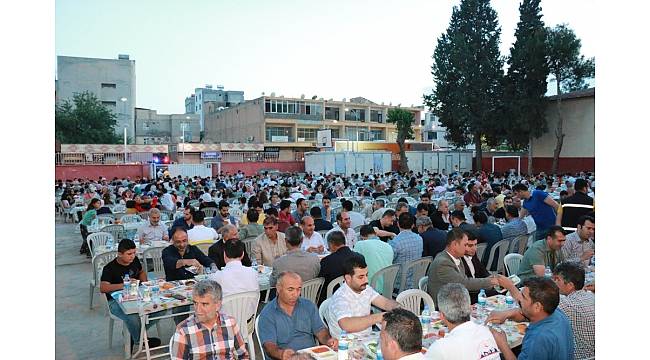 Büyükşehrin kardeşlik sofrası Suruç'taydı