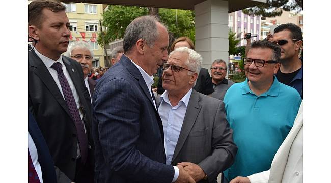 Cumhurbaşkanı adayı İnce, üniversite arkadaşlarıyla buluştu