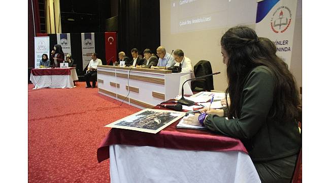 Elazığ&#39;da liseler arası münazara yarışması