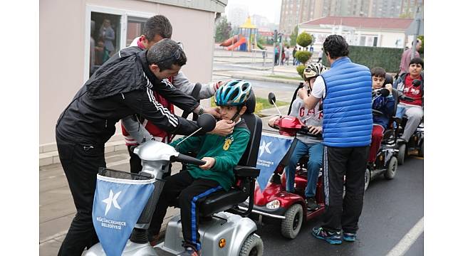 Engelli minikler trafik kurallarını öğrendi