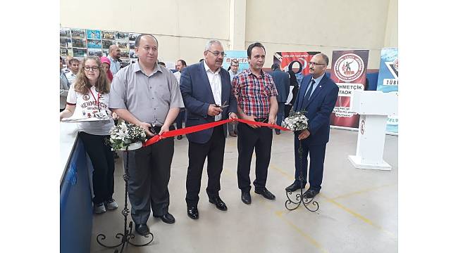 Gediz Mehmetçik Ortaokulu'nda TÜBİTAK 4006 Bilim Fuarı