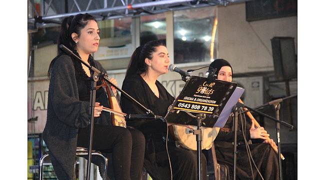 Hakkari'de Elifi Nağme konserine büyük ilgi