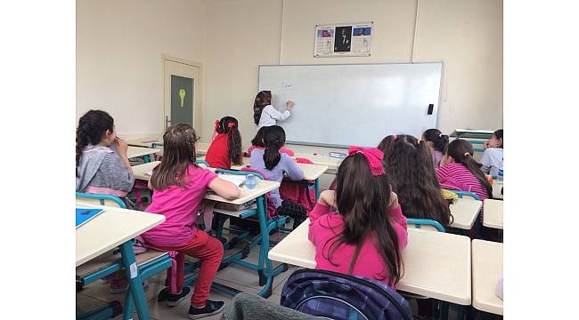 Huzur Çınarı ve Genç KAYMEK elele