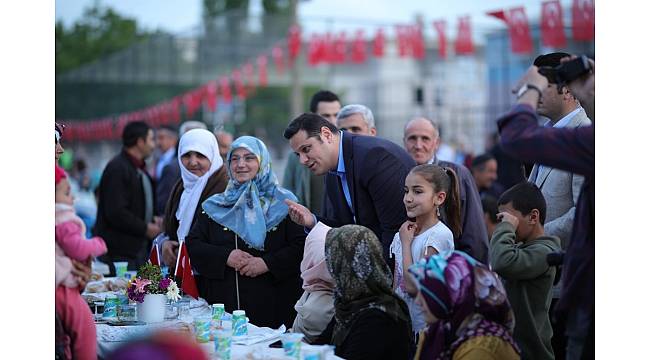 İpekyolu Belediyesinin 'kardeşlik sofrası' mahallelerde