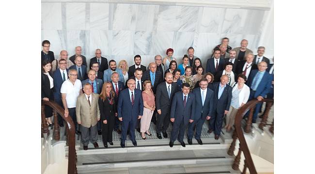 İstanbul Üniversitesi'nden ünlü Bestekâr Alaeddin Yavaşça'ya fahri doktora unvanı