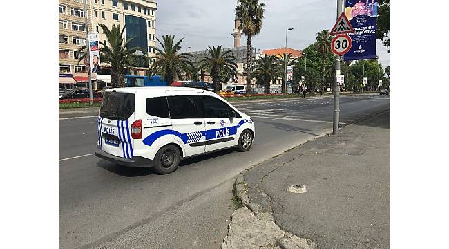 İstanbul'da yola saçılan dövizleri vatandaşlar topladı