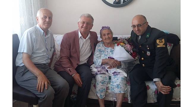 Kıbrıs şehidinin annesi unutulmadı
