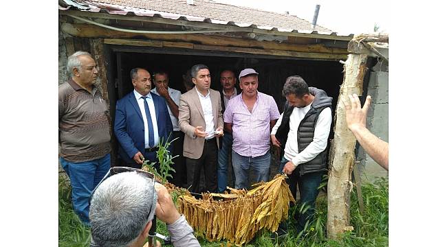 Kiraz, kendini yakmak isteyen çiftçiyi ziyaret etti