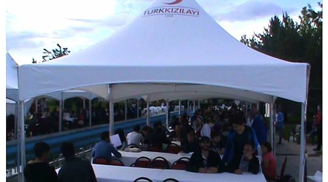 Kızılay'dan Ramazan Ayı Süresince binlerce kişiye iftar