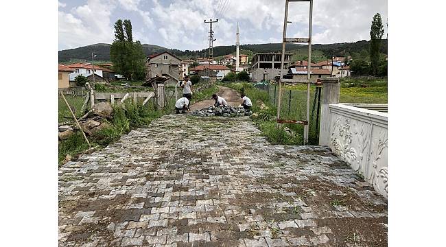 Kızılcahamam'da kilit taşı döşemeleri başlatıldı