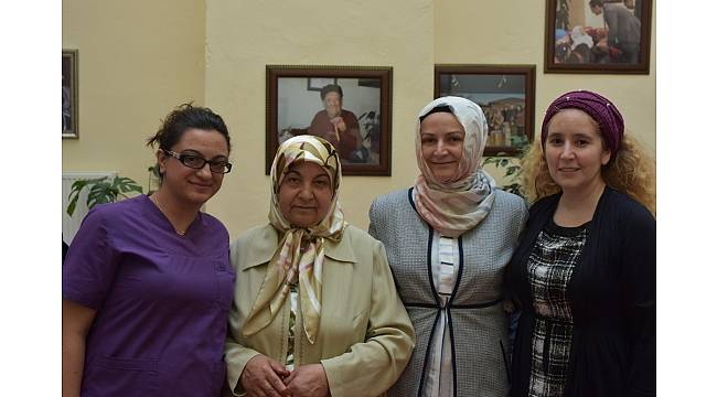 Kızılcahamamlı kadından yaşlılara "Anneler Günü" sürprizi