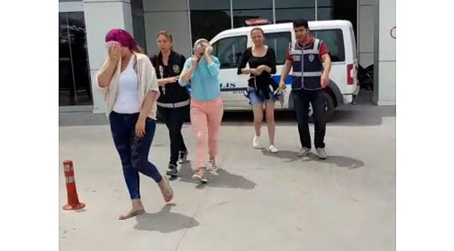 Kuşadası'nda otele fuhuş operasyonu: 5 gözaltı