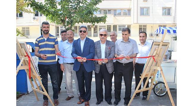 Lise öğrencisinden resim sergisi
