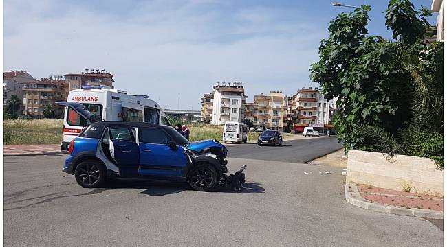Manavgat'ta trafik kazası: 2 yaralı