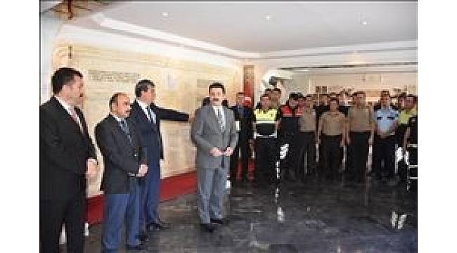 Mardin'de evlenen ve çocuğu olan polislere altın