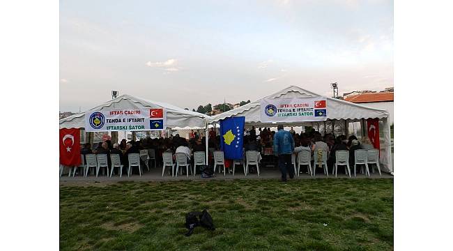 Mehmetçik'ten Kosovalılara iftar yemeği
