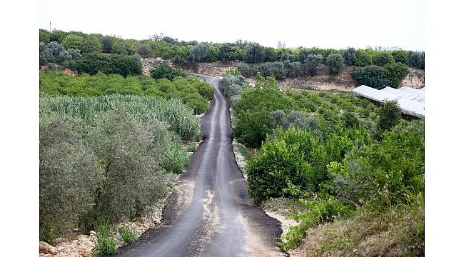 Mersin&#39;de yol çalışmaları sürüyor