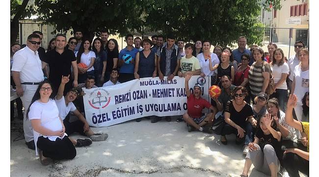 Milas'ta CHP'li gençlerden 'farkındalığa yolculuk' projesi