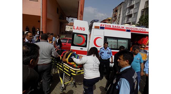 Motosikletli gencin hayatını yaya kurtardı