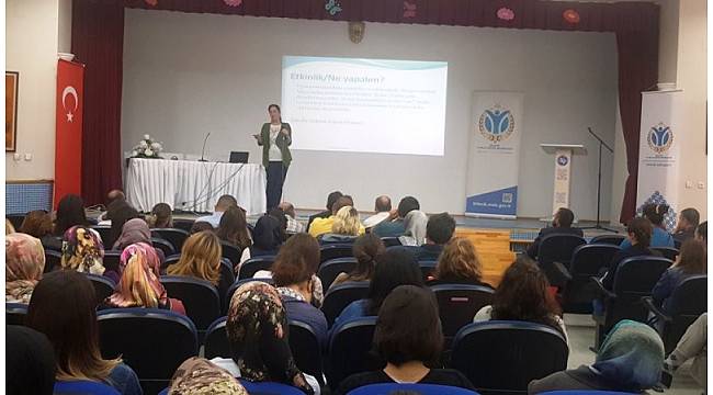 Öğrenci ve velilere 'Otizm Spektrum Bozukluğu' eğitimi