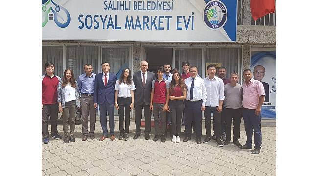 Öğrencilerden Sosyal Market Evi'ne anlamlı destek