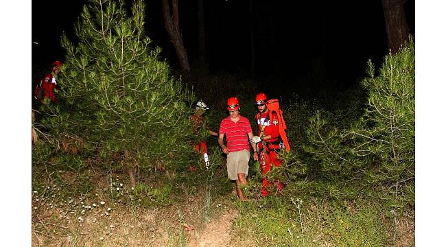 Ölüdeniz'de kaybolan turisti AKUT buldu