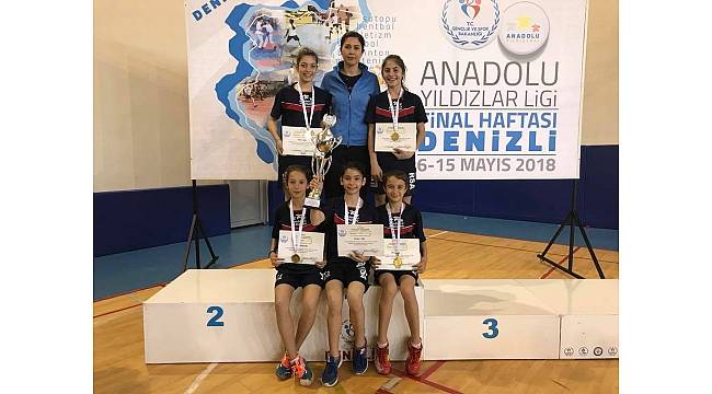 Osmangazili raketlerde şampiyonluk sevinci