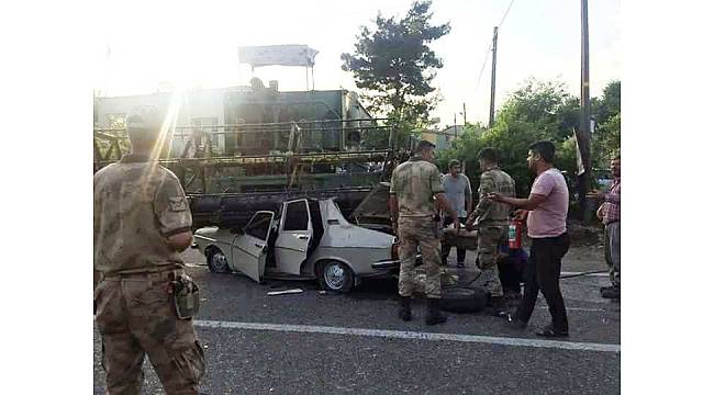 Osmaniye'de otomobil biçerdöverle çarpıştı: 1 ölü, 3 yaralı